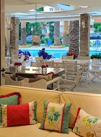Drossia Palms And Nisos 아파트호텔 말리아